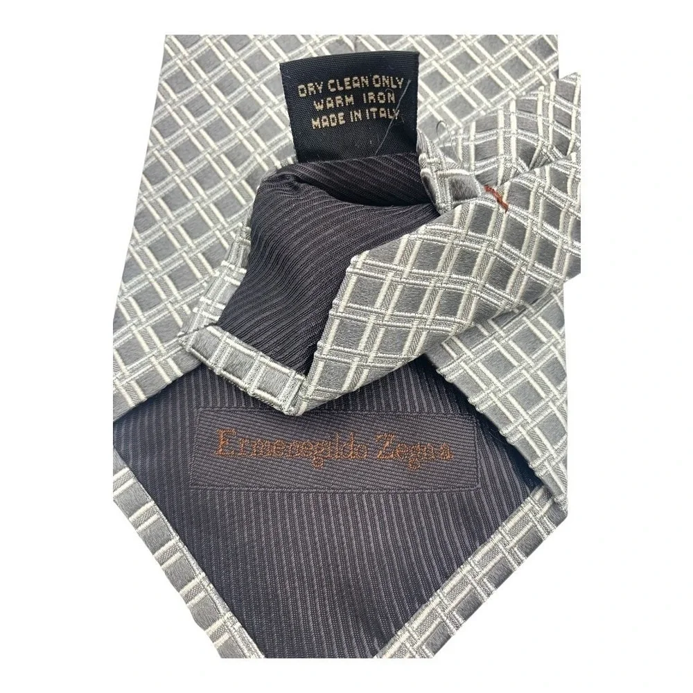 Ermenegildo Zegna 100% Silk Geometric Pattern‎ Men's Necktie Silver